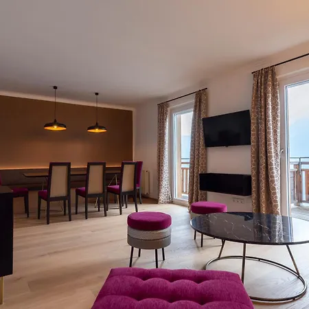 Romantik Residenz Aparthotel 4*