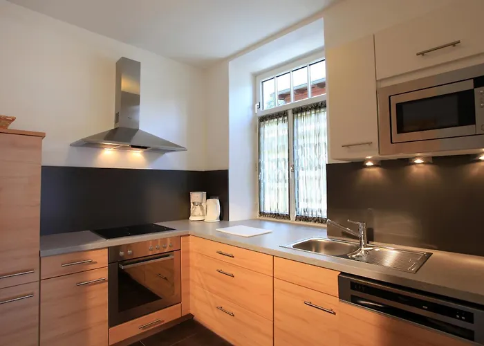 로맨틱 레지던츠 4*